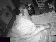 珍稀资源家庭摄像头破解非常能干的夫妻用衣服盖着刚睡着孩子的头整床来回的干比美动作片